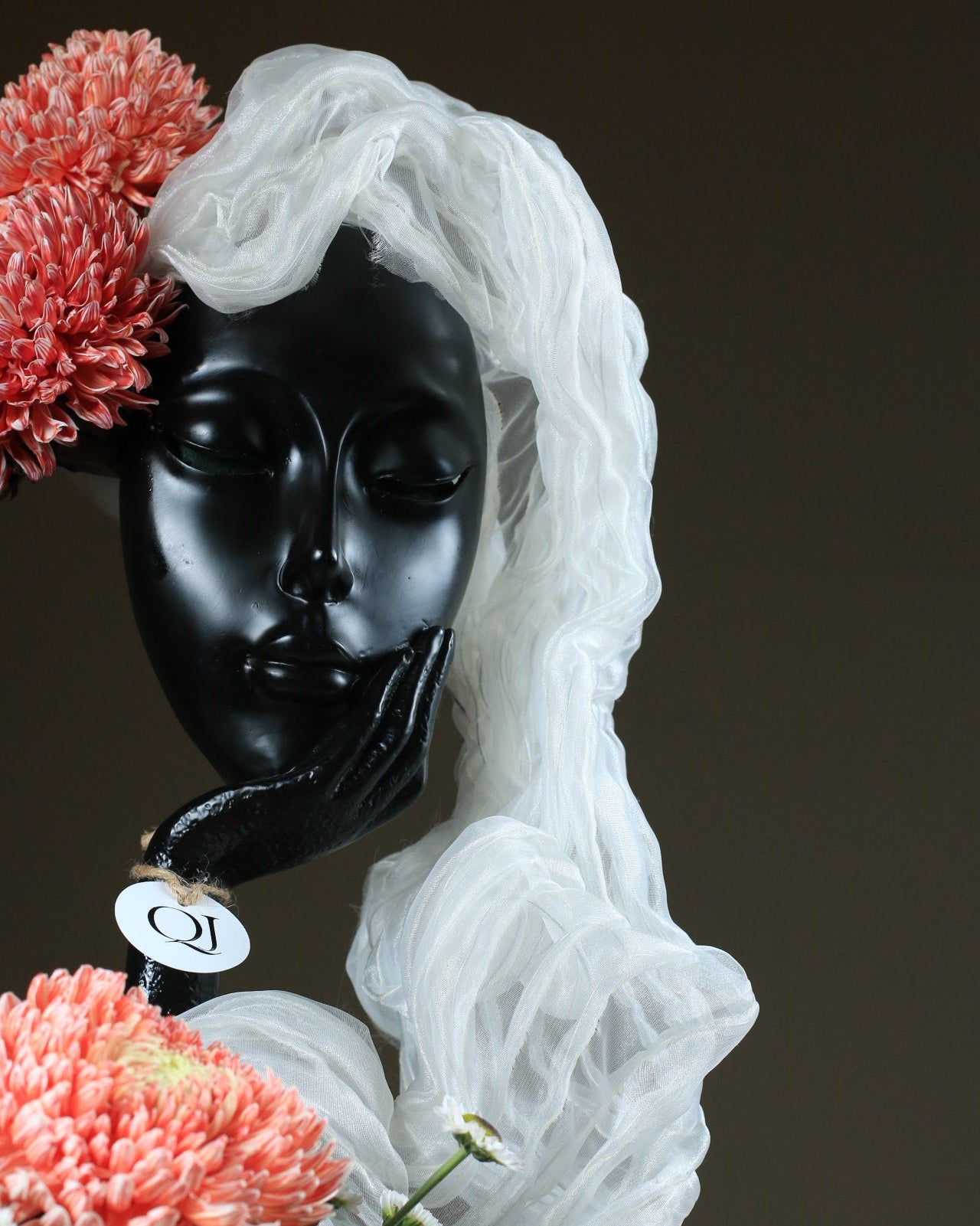 Femininity of imagination